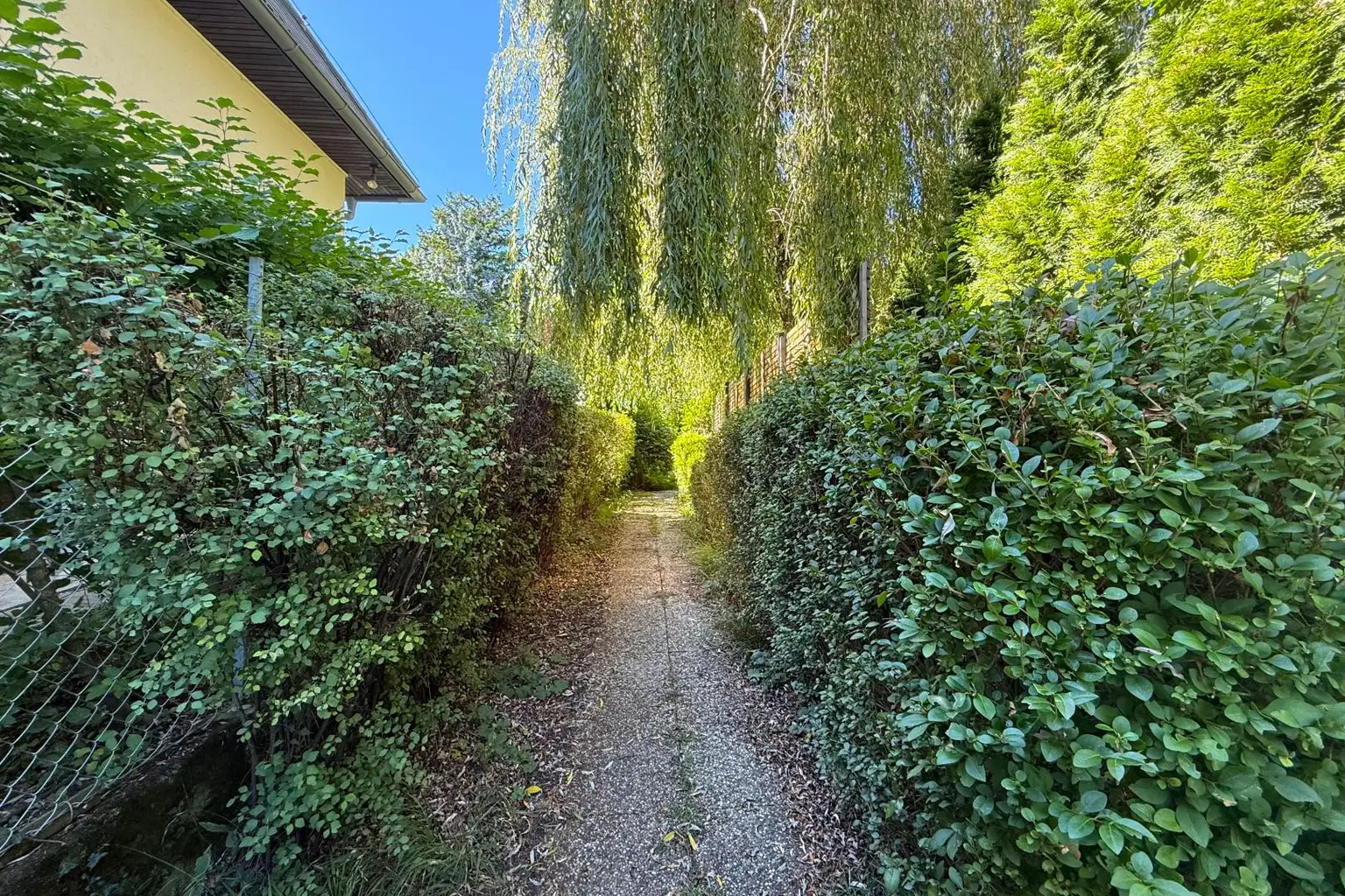 Traumhaftes Gartenparadies in Maurer BESTLAGE