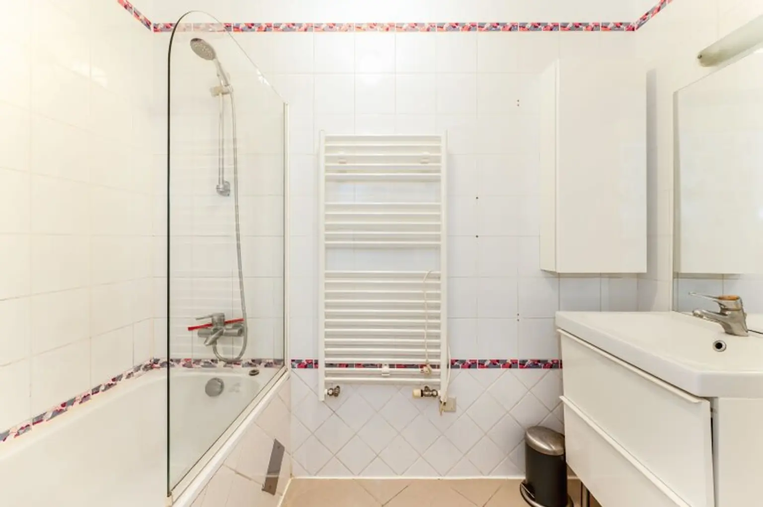 Charmante Wohnung in Hietzing – Stil, Raum und Atmosphäre in der Testarellogasse