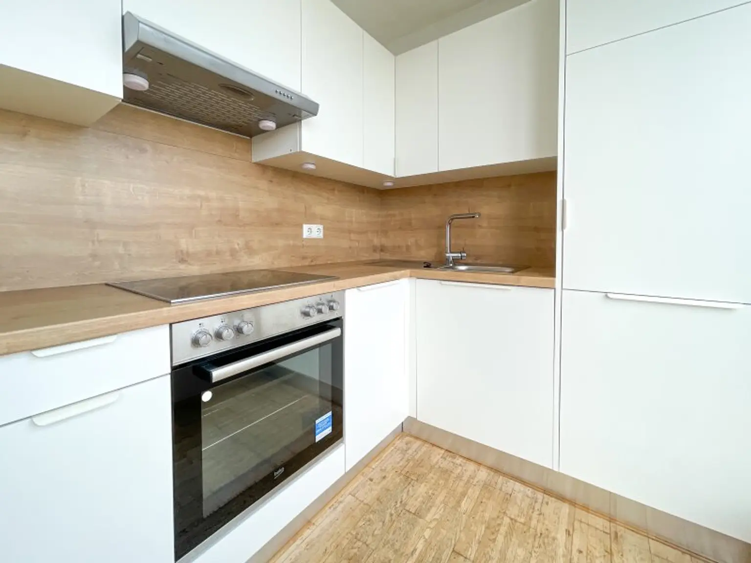 DG-Maisonette mit Terrasse – Wohnen auf zwei Ebenen in ruhiger Stadtlage mit Weitblick