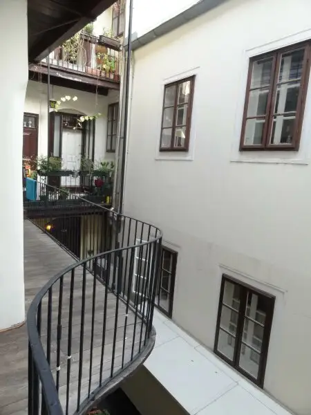 Kunst, Kultur, Citylife - charmante 3-Zimmer-Altbauwohnung bei Schwedenplatz!