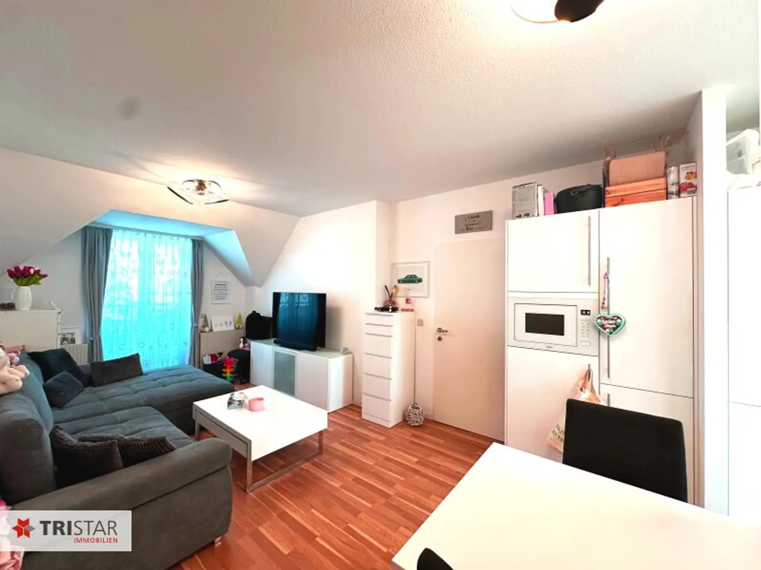 NEU I Charmante 3 Zimmer Wohnung mit 2 Balkonen in Top Lage von Himberg