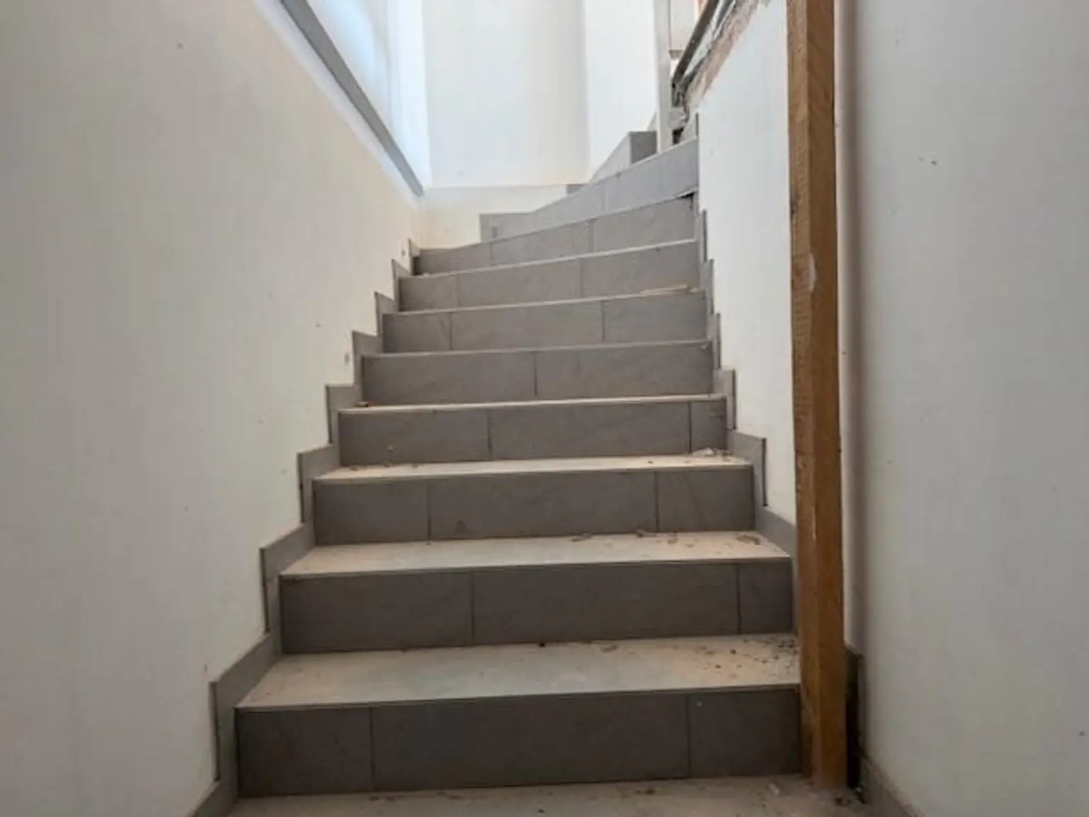 Stiegen in den Keller