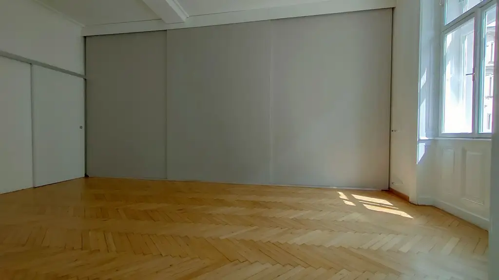 ! GEPFLEGTE 3 ZIMMER STILALTBAUHAUPTMIETE IN AKH-/UNI-/VOLKSOPERNNÄHE !