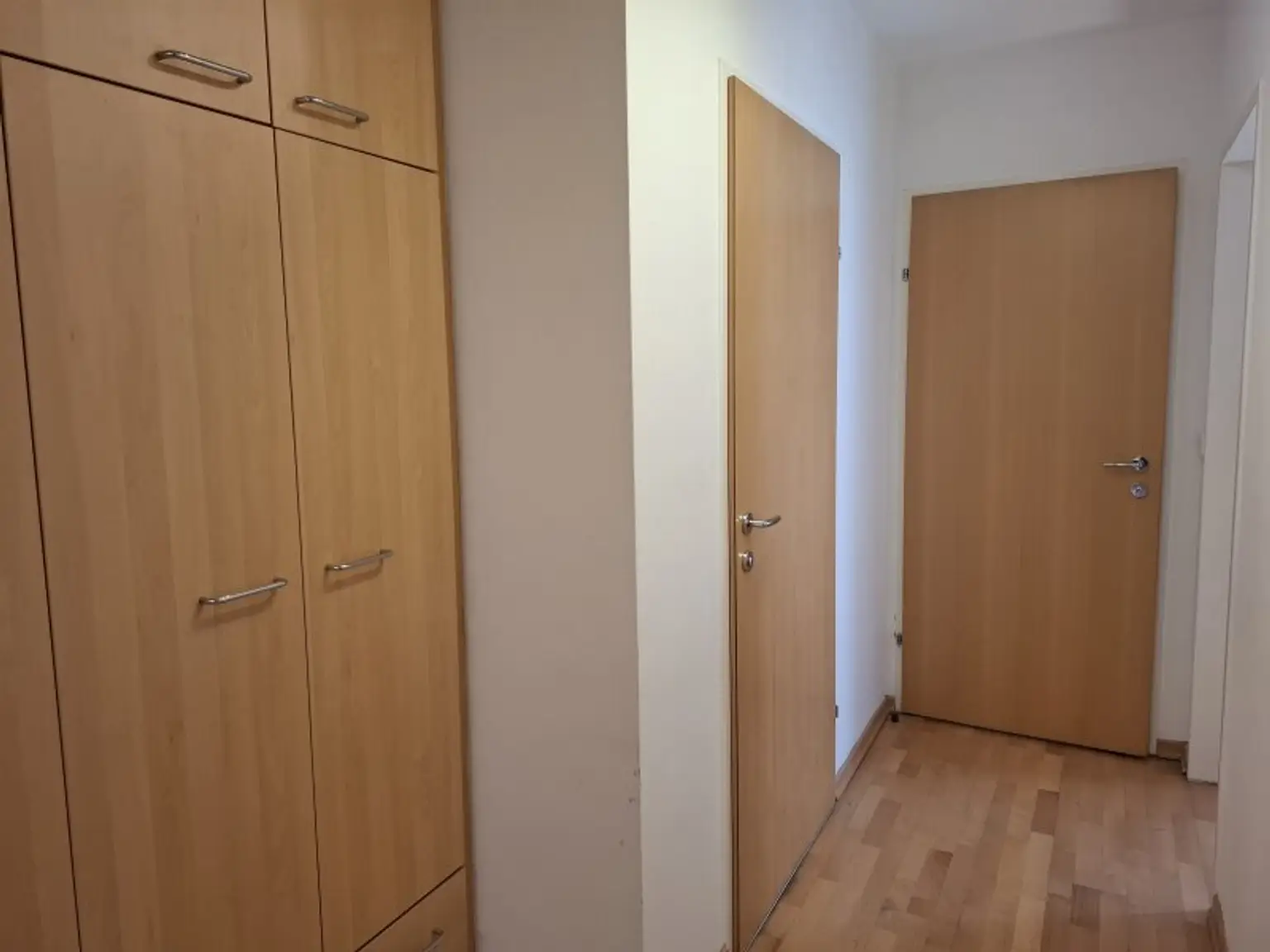 3 ZIMMER  WOHNUNG - HELL und RUHIG ab 01.10.2025
