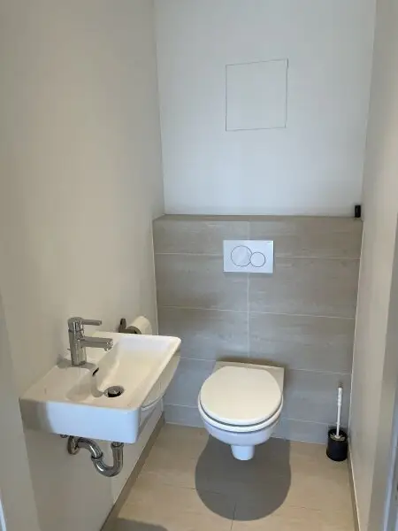 TOP 2-ZIMMMER-WOHNUNG ++ TERRASSE MIT FERNBLICK/GARAGE ++ NÄHE SCHWECHAT!