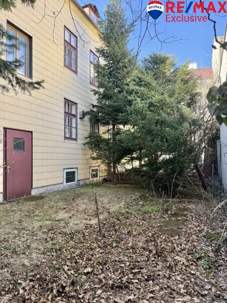 Zeitwandel - Mehrparteienhaus mit Entwicklungspotenzial in Wiener Neustadt!