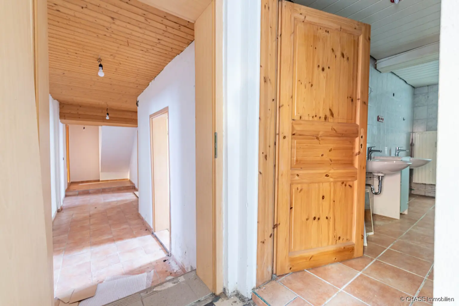 Mittleres Gebäude - EG Flur 1