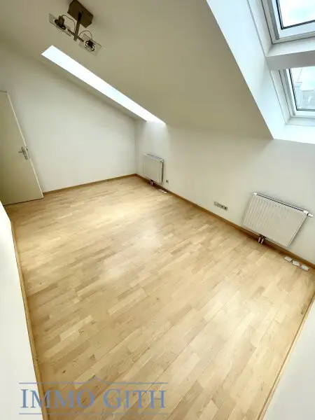 DACHGESCHOSSJUWEL MIT SPEKTAKULÄREM WIENBLICK - UNBEFRISTET & PROVISIONSFREI ZU MIETEN!