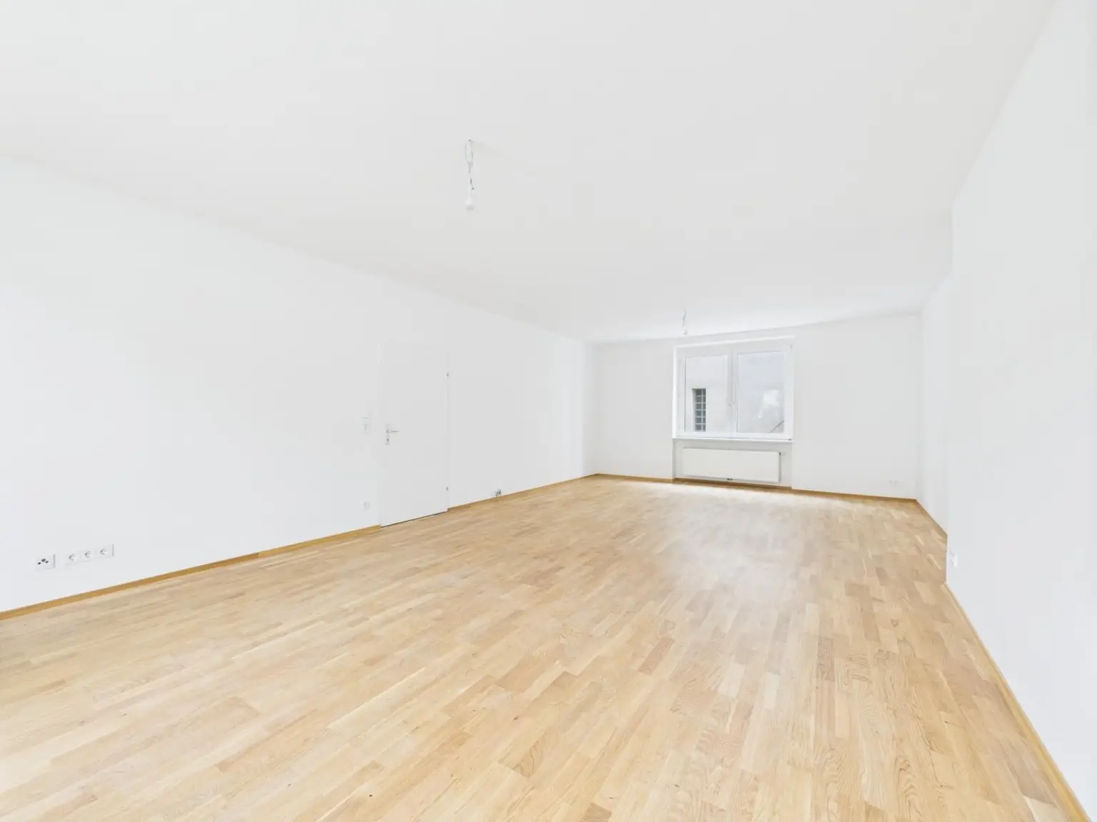 Linz/Stadt: TOP-MIETWOHNUNG ca. 116,7 m²  + BALKON nähe Promenade/Landestheater