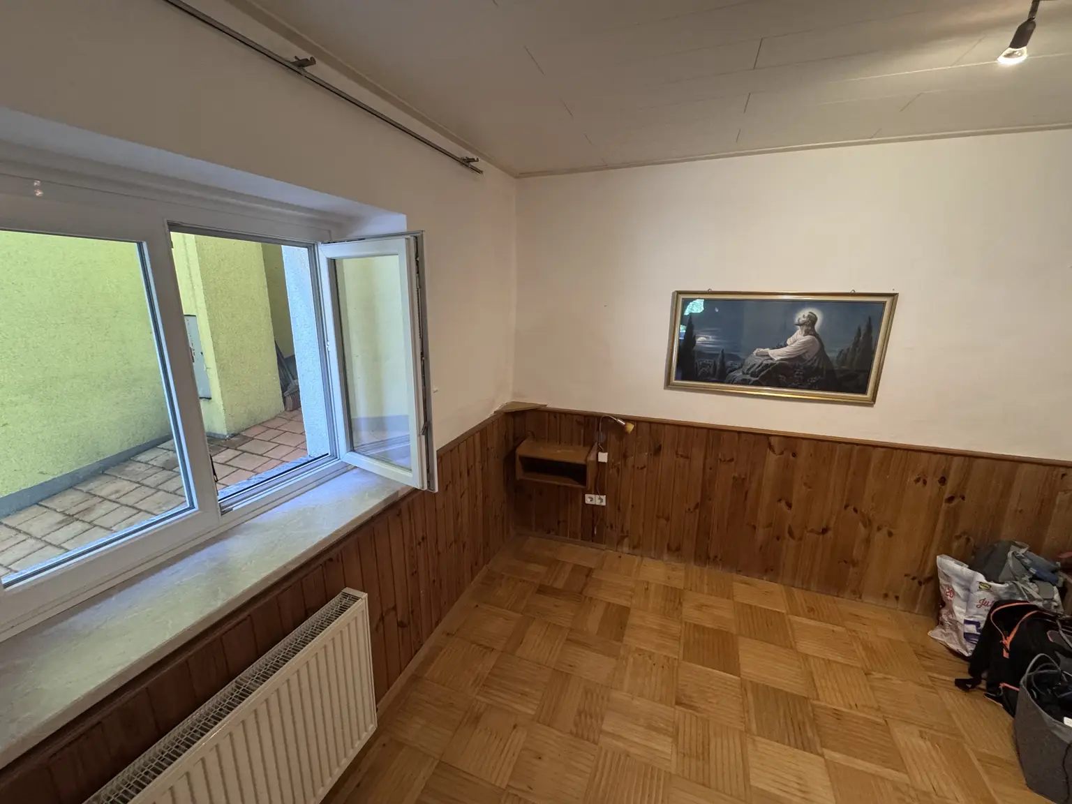 Zweifamilienhaus mit Nebengebäude und großzügigem Garten nahe Dreiländereck !