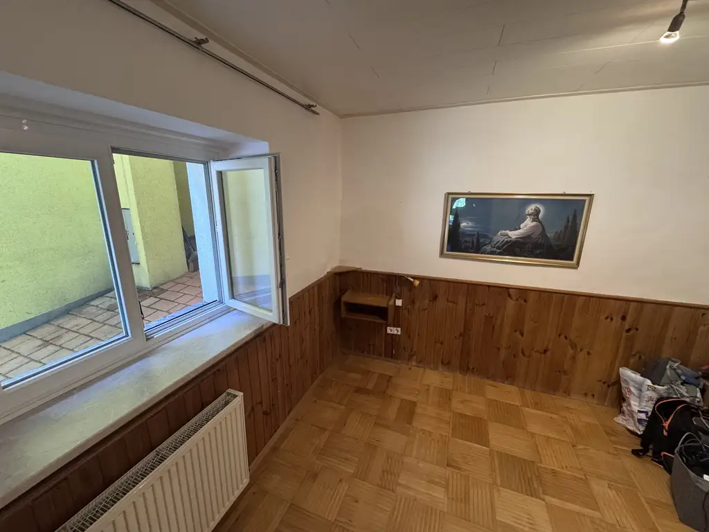 Zweifamilienhaus mit Nebengebäude und großzügigem Garten nahe Dreiländereck !