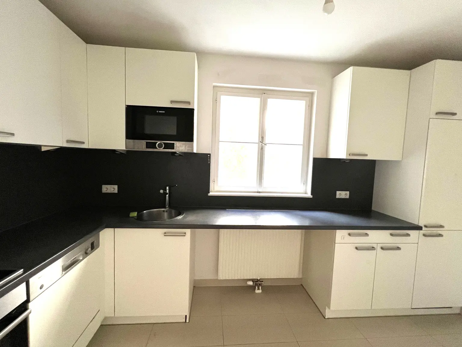 Ansprechende 3-Zimmer-Wohnung in Botschaftsviertel