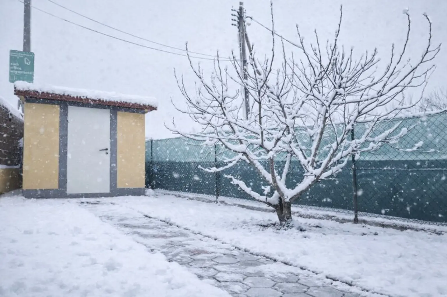 Gartenhütte KI-Bearbeitet