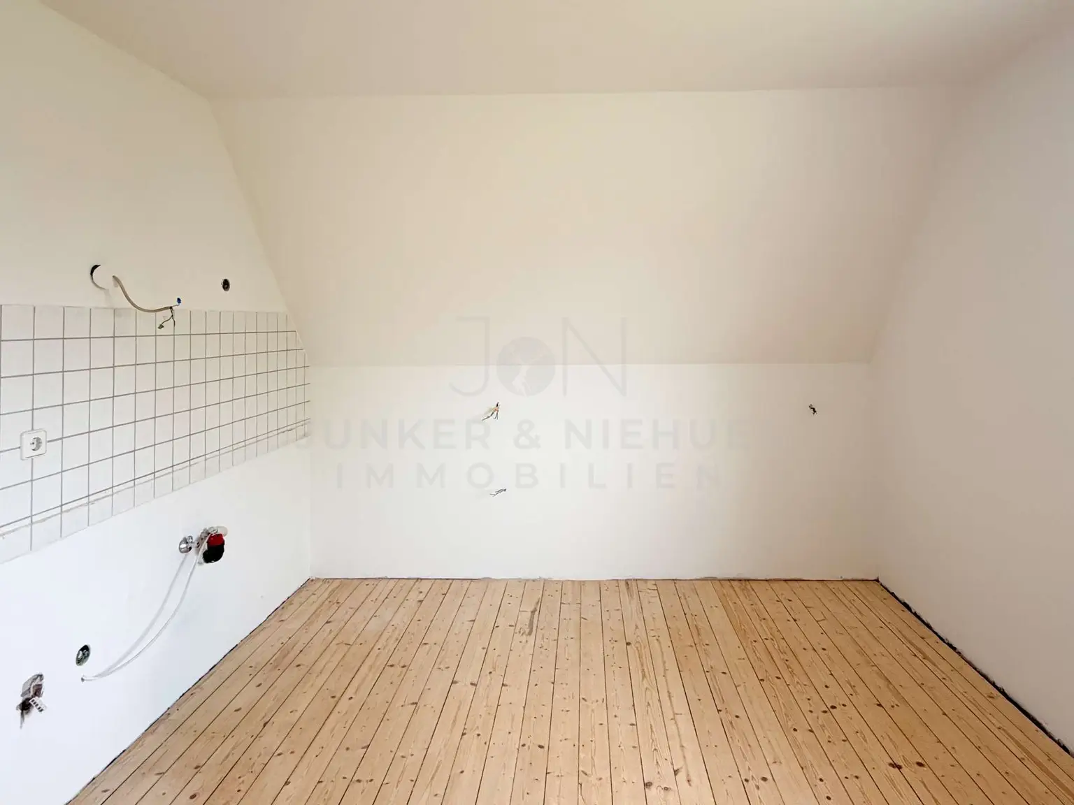 Küche und Essbereich OG