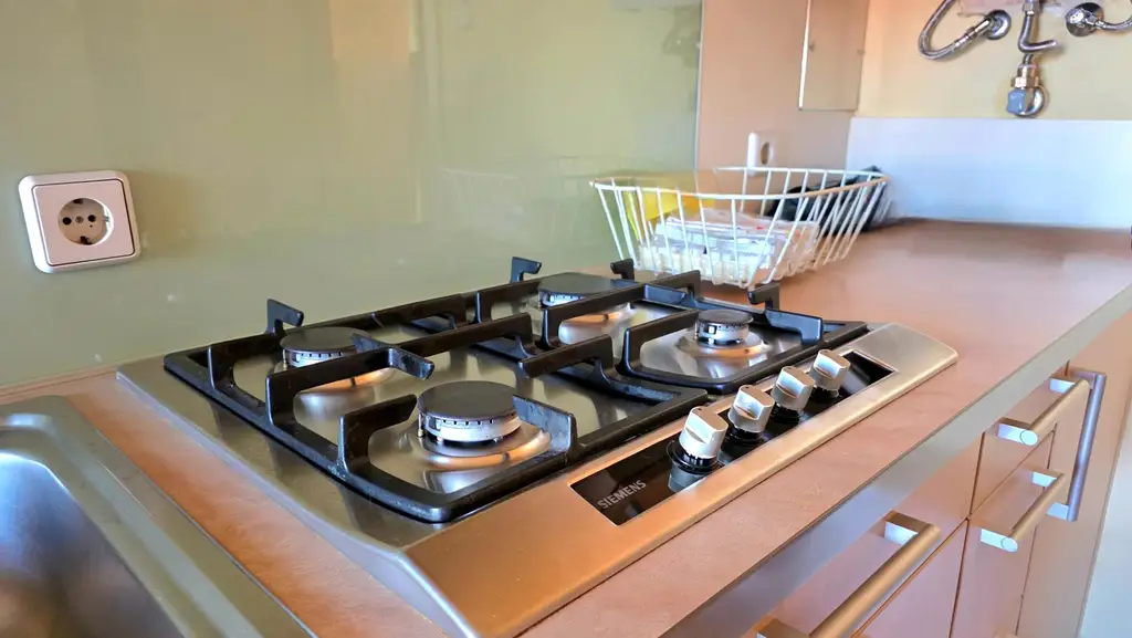 PERFEKTER ÖFFI ANSCHLUSS mit Wohnmöglichkeit