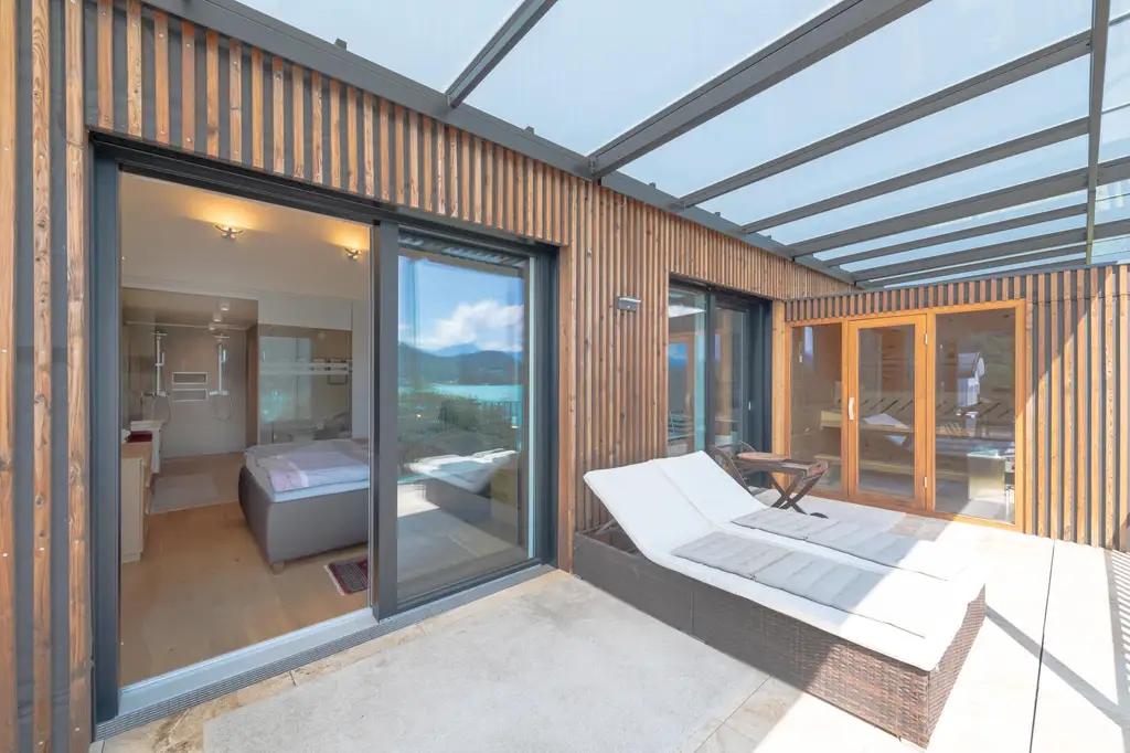 Krumpendorf am Wörthersee: Moderne Penthouse Wohnung mit Pool und Seeblick | Krumpendorf - Wörthersee: Modern penthouse apartment with pool and lake view