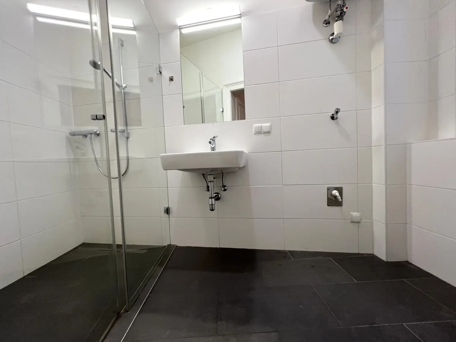 UNBEFRISTET: Top-Lage beim Stephansplatz: Klimatisierte, charmante Altbauwohnung im stilvollen Haus