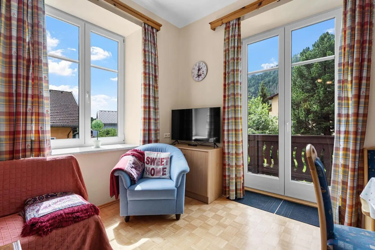 Charmantes Haus mit Ferienwohnungen im Herzen von Mallnitz