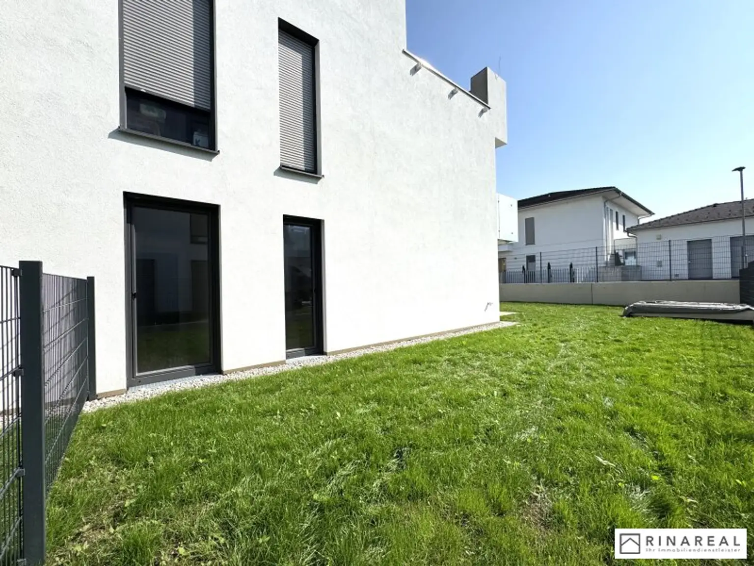 Traumhafte 3 Zimmer Gartenwohnung | Blumengasse - ERSTBEZUG | ca. 23 m² Terrasse & ung.150 m² Eigengarten | zzgl. Tiefgaragenstellplatz | Top D4