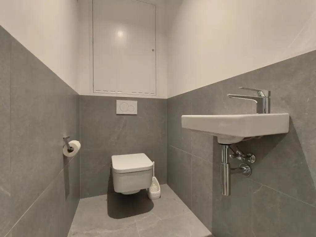 Pauschalmiete - Moderne 3-Zimmer-Wohnung mit großzügigem Balkon und stilvoller Ausstattung - Gute Infrastruktur - Abstellraum