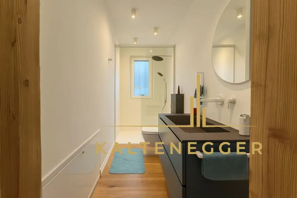 Luxuriöses Einfamilienhaus mit Pool in Kottingbrunn - hochwertig und modern