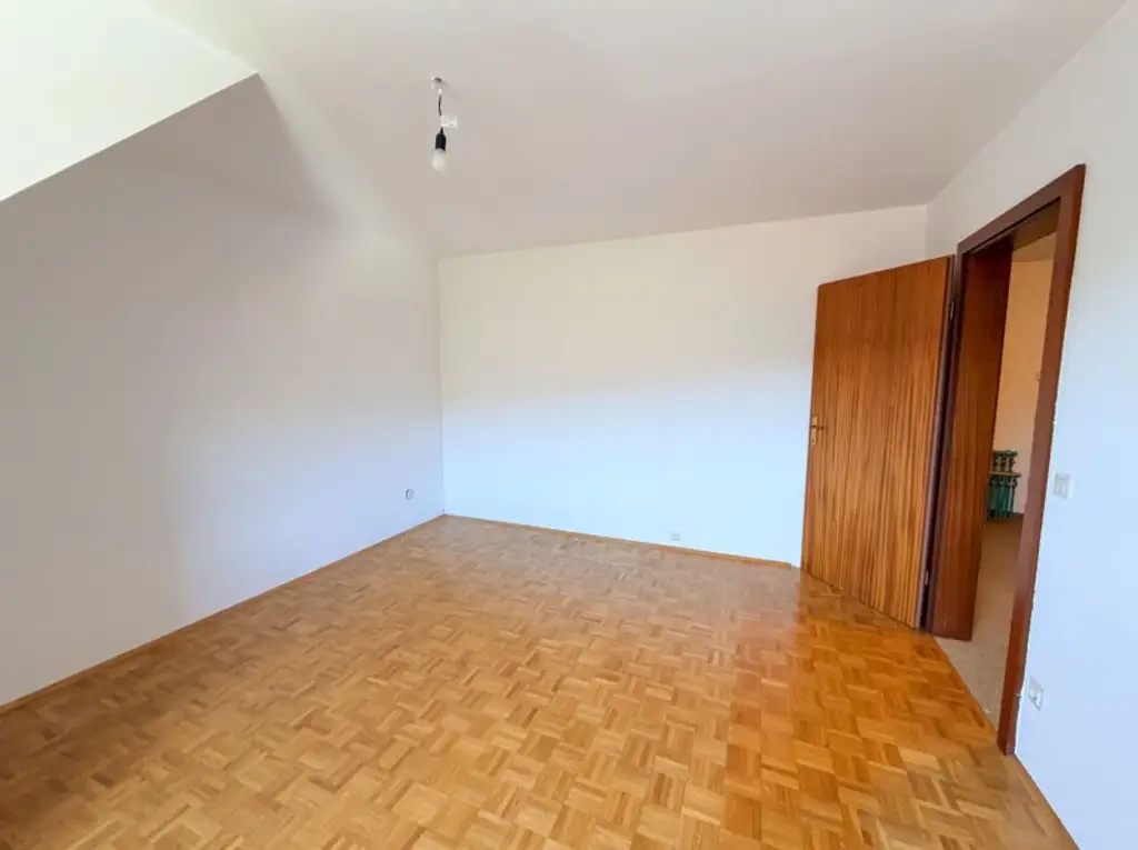 TOPLAGE in Purkersdorf! Einfamilienhaus mit 708 m2 Garten sowie 287 m2 Nutzfläche am Sagberg!