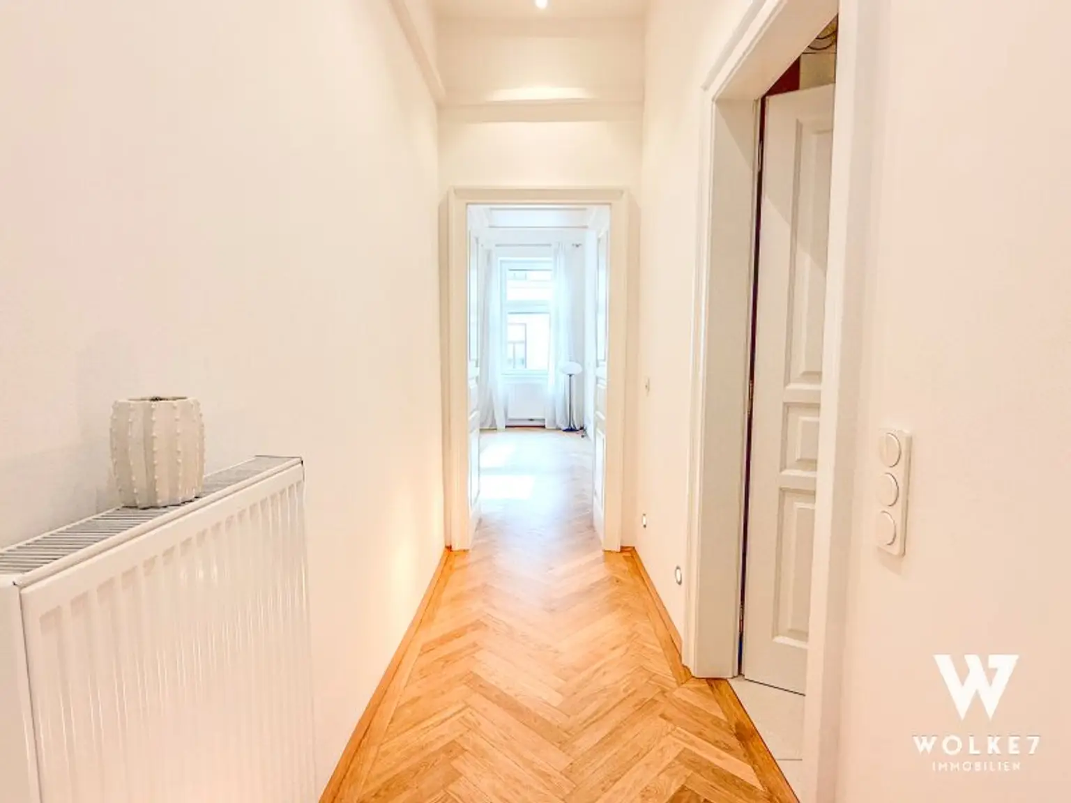 Stilvoller Altbau mit LIFT –  saniert und zentral gelegen I Nähe Eurospar I Nähe AKH | Klimaanlage I Hochwertige Küche
