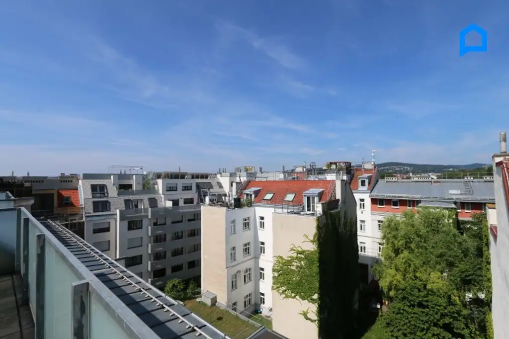 Großartige Dachgeschosswohnung mit 146 m² plus 21 m² Dachterrasse plus 8 m² Balkon, 4 Zimmer, KLIMA, großer Vorraum, Tiefgaragenplatz optional !