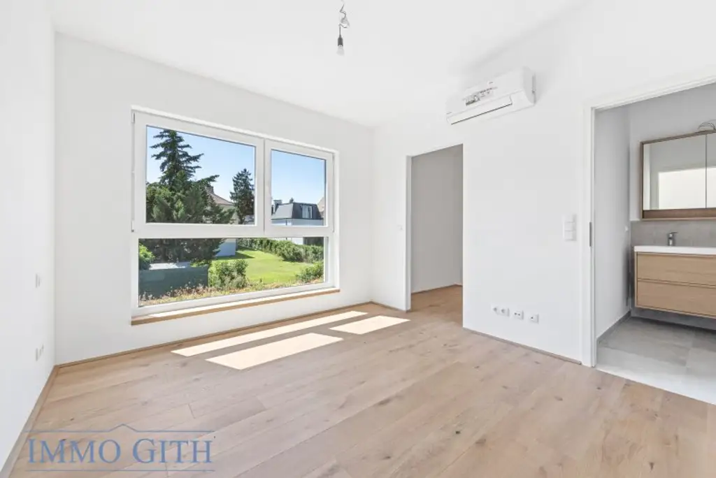 EXKLUSIVES TOWNHOUSE MIT GARTEN, PV-ANLAGE & DESIGNAUSSTATTUNG ZU KAUFEN – WIEN DIREKT VOR DER TÜR