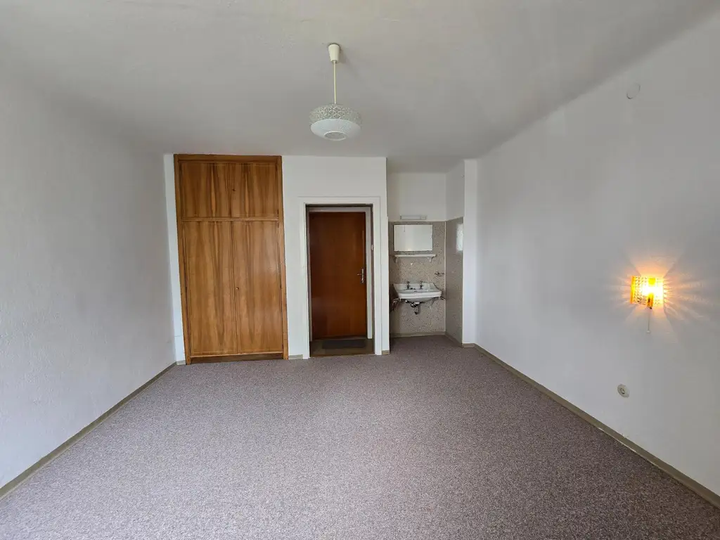Großes Haus mit Entwicklungspotenzial in Mönichkirchen / ehemaliges Hotel