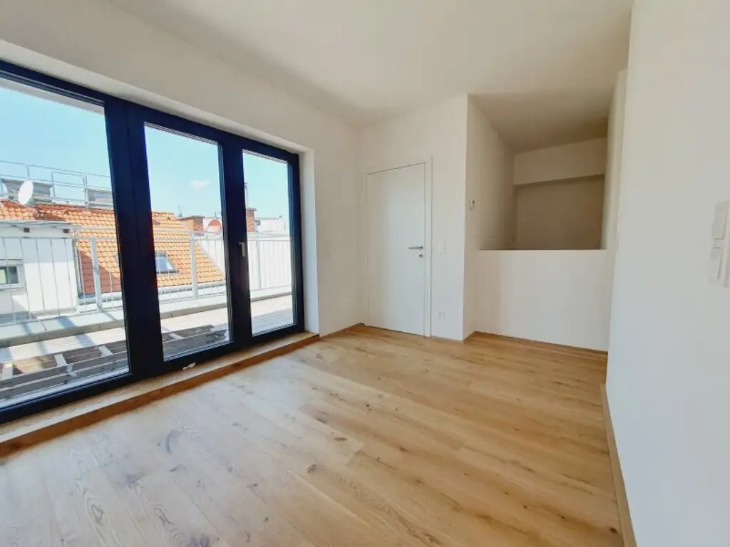 ERSTBEZUG - Sonnige Dachmaisonette mit 45m² Terrasse beim Hoffmann Platz