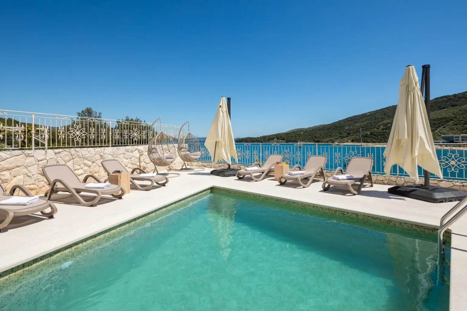 Q4 | ++ APARTMENTS direkt am Meer, 1.Reihe ++ MARINA bei TROGIR | Prima Service Immobilien