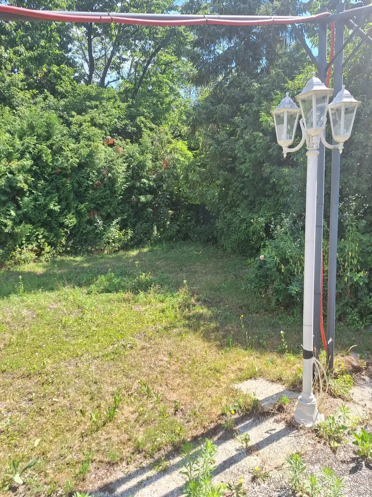 LIEBEVOLL SANIERTER BUNGALOW IN BEGEHRTER WOHNLAGE SAMT HOHER LEBENSQUALITÄT UND GUTER VERKEHRSANBINDUNG