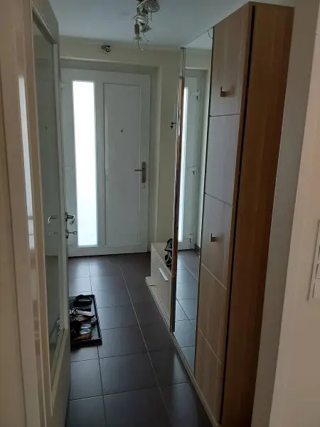 Traumhafte Gartenwohnung in Vösendorf: 81m², Terrasse, Stellplatz und sitzen in Grünen!