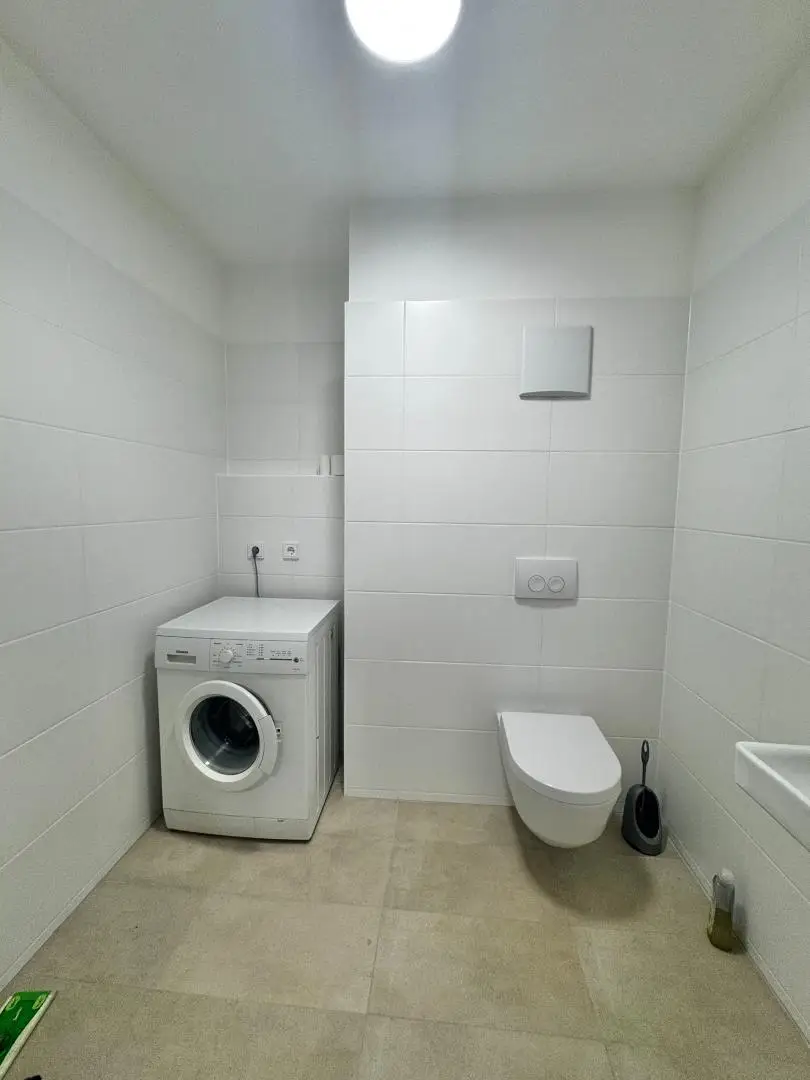 Schöne neuwertige Wohnung in Linz!!