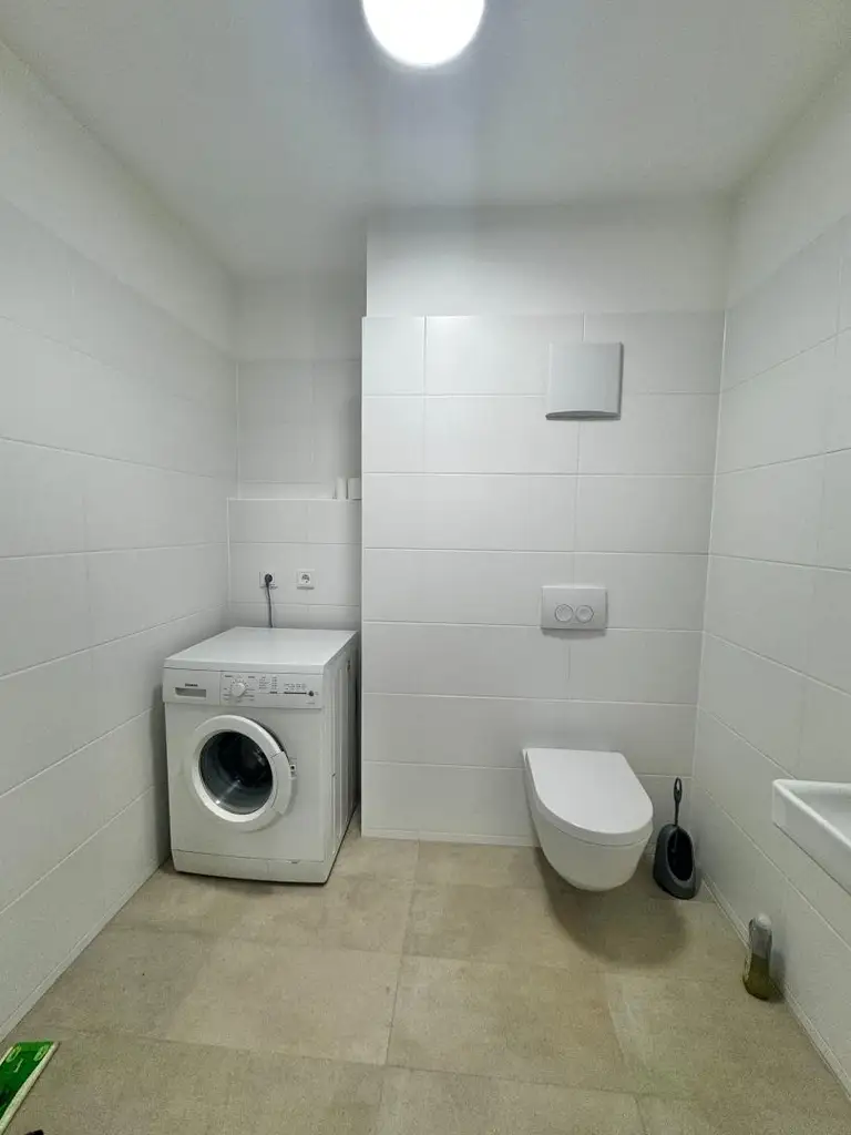 Schöne neuwertige Wohnung in Linz!!