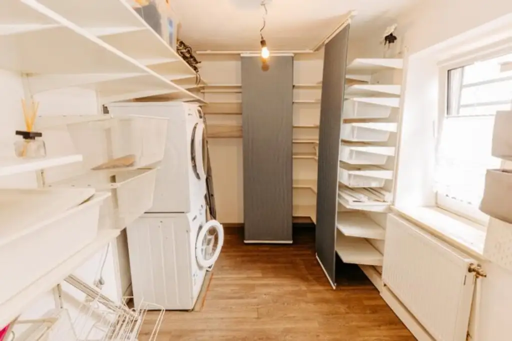 Gepflegtes, neu revitalisiertes  und liebevoll erhaltenes Landhaus. Natur, Sonne, Ruhe,  Seelenheil.