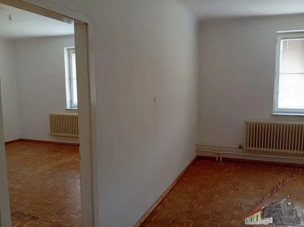 Großzügiges Haus mit 1.793 m² Grund, Innenhof & Nebengebäude