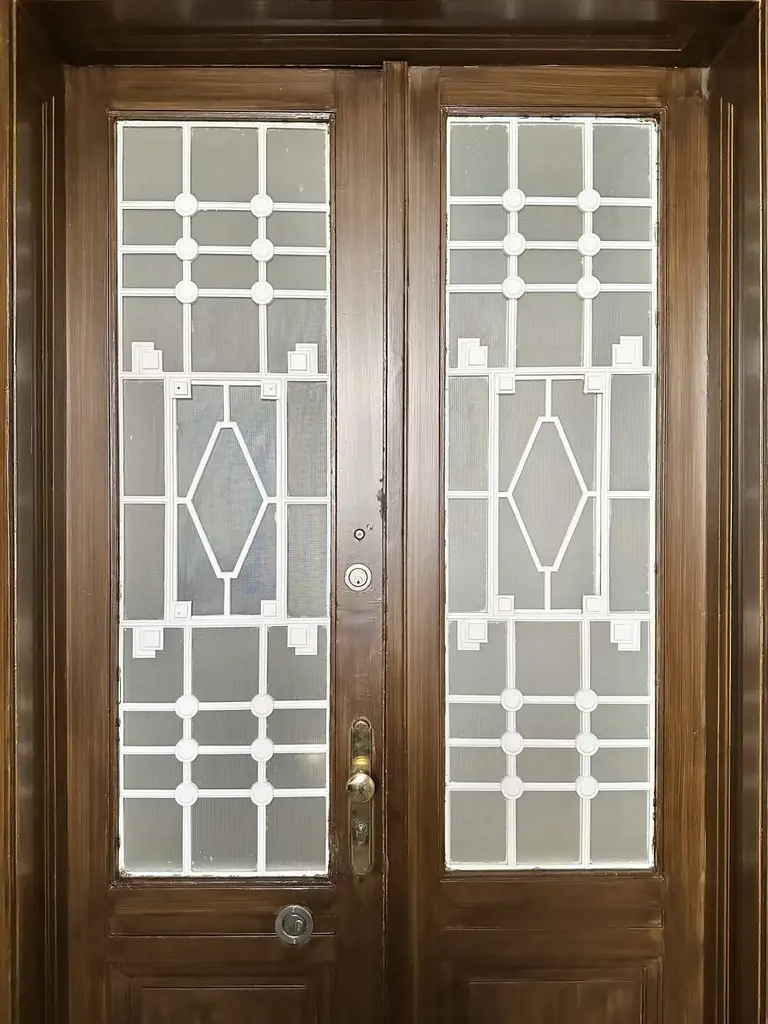 1-Zimmer-Altbau mit separater Küche – frisch renoviert & bezugsfertig