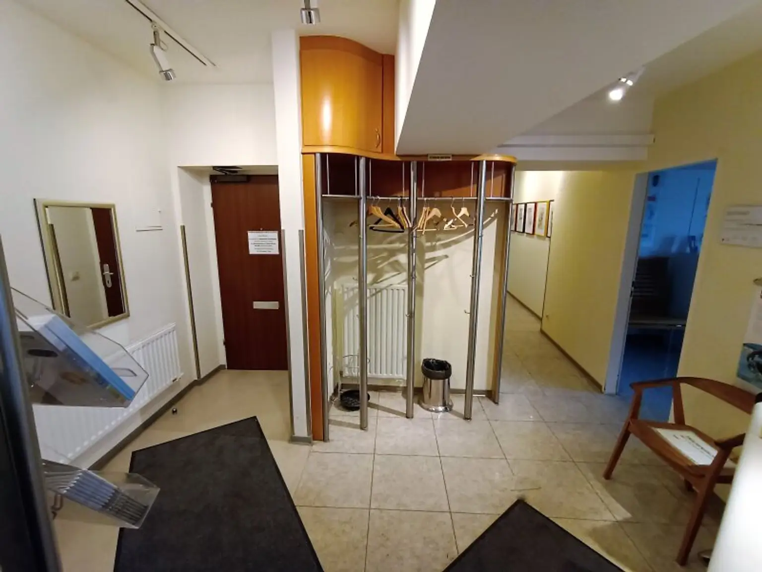 *** BARRIEREFREI *** Praxis am Josefsplatz - 5 Behandlungszimmer auf 170m²
