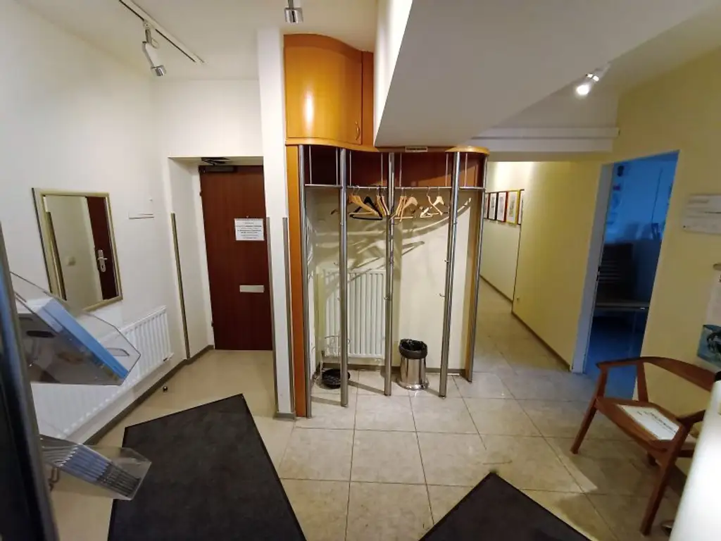 *** BARRIEREFREI *** Praxis am Josefsplatz - 5 Behandlungszimmer auf 170m²