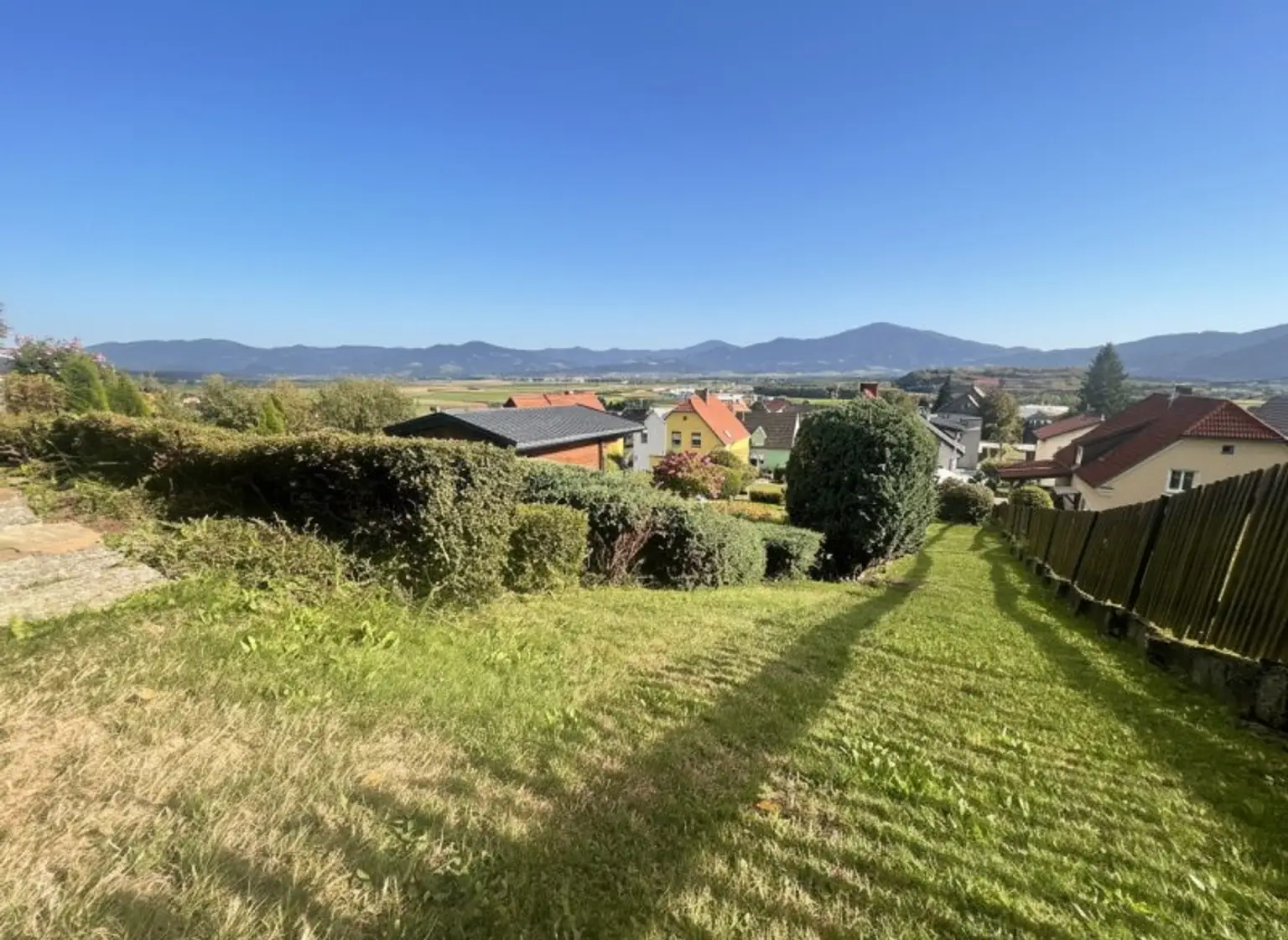 gemütliches Wohnhaus in schöner Wohngegend und toller Aussicht