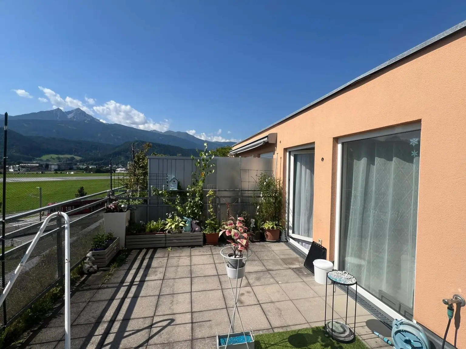 Attraktive  3 Zimmer-Maisonette-Wohnung mit Dachterrasse in Uninähe