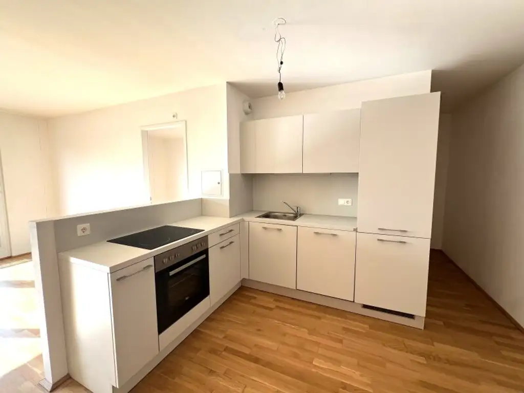 Attraktive 3-Zimmerwohnung mit Kühldecke und Terrasse