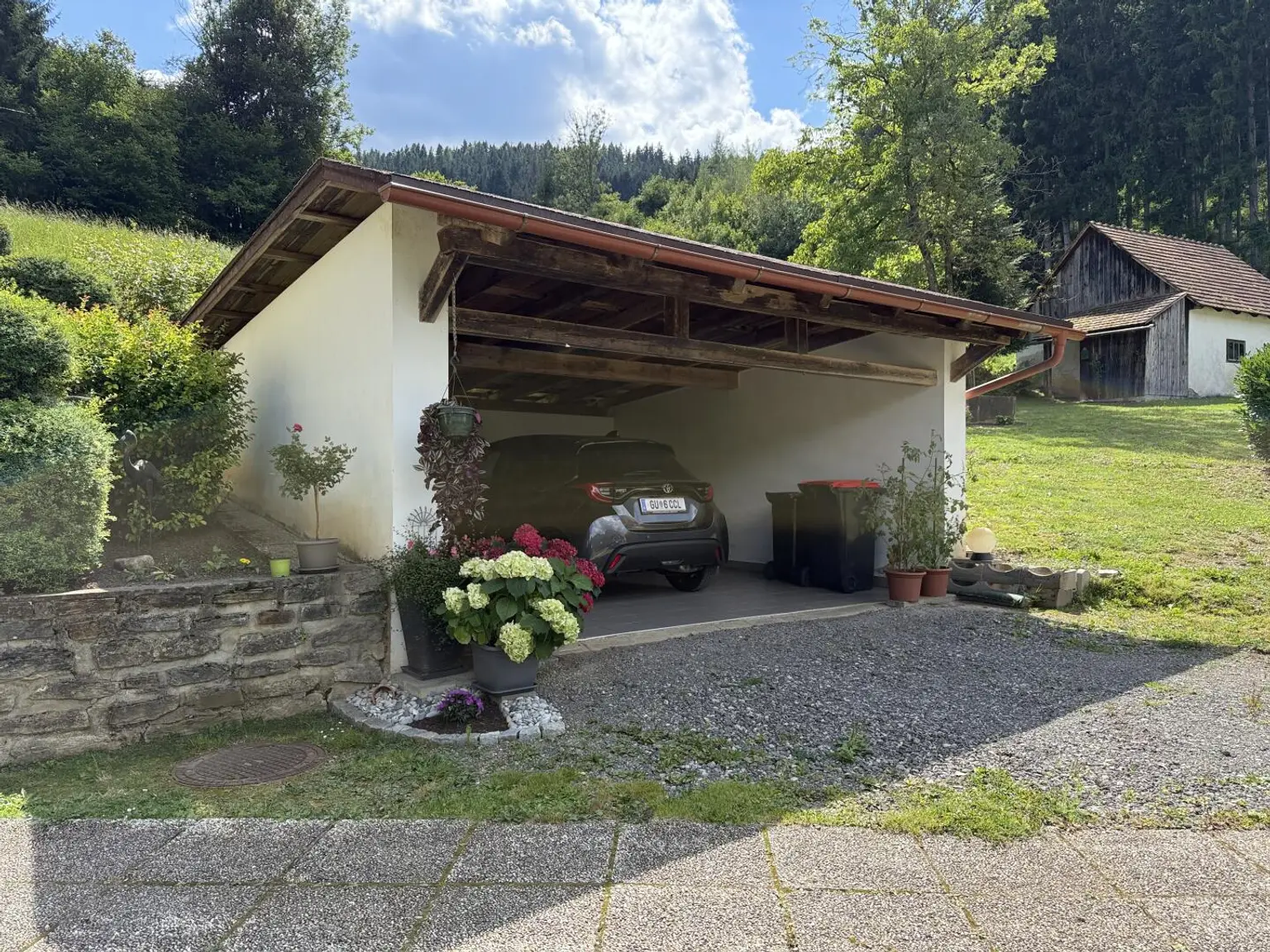Übelbach, Wohnhaus zum sanieren mit großem Grundstück in Grünlage