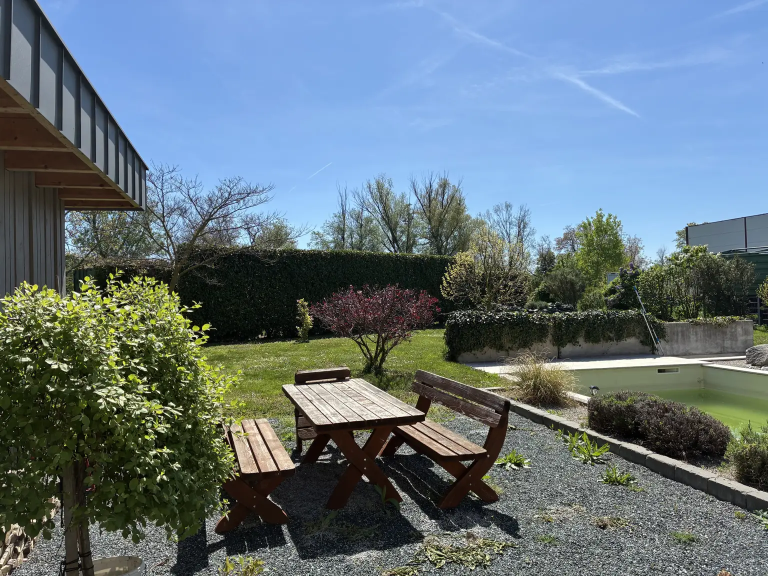Pool und Freizeitbereich