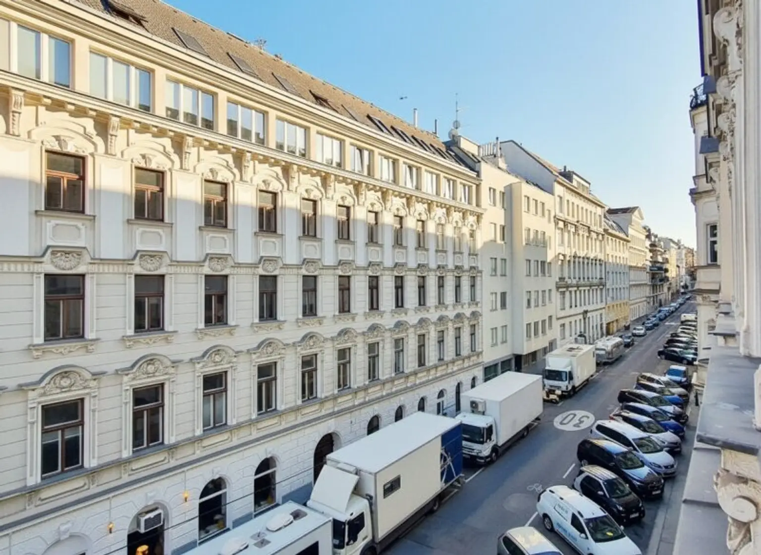 ++RARITÄT** ALTBAU-WOHNUNG mit Stil in Begehrter Lage! ++ Nähe Galleria, Arenbergpark, U-Bahn