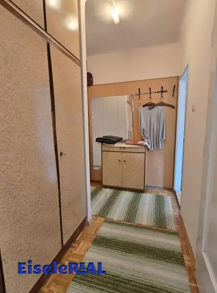 Tolle 1 Zimmer  Wohnung– extra Küche - sanierungsbedürftig