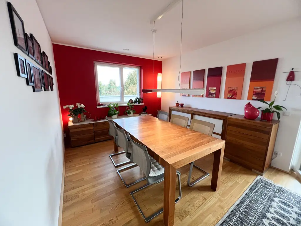 OPEN HOUSE! Moderner Penthousetraum mit Einliegerwohnung, XXL-Panoramaterrasse mit Traunsteinblick, Sauna & 3 TG-Plätze in 1A Lage Tegetthoffstraße