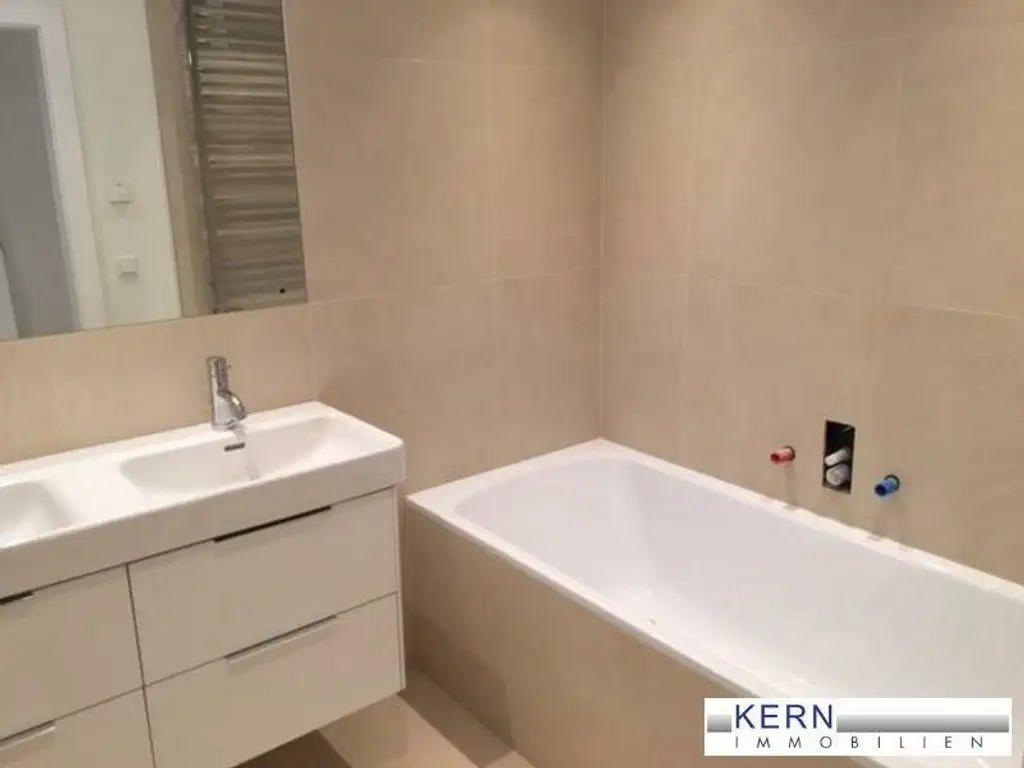 TOP-DACHTERRASSEN-WOHNUNG NÄHE URANIA -- RUHELAGE/FERNBLICK!